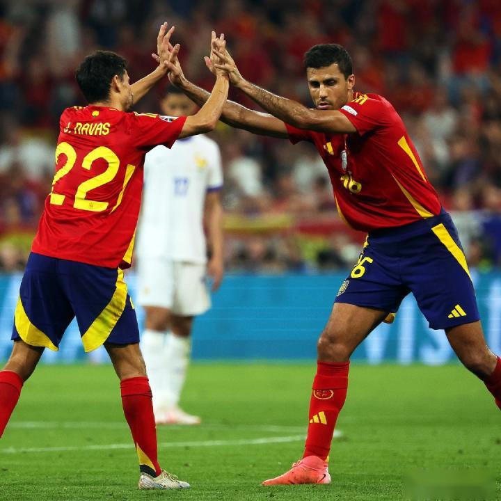 关于赛地聚焦——法甲国际比赛日热度飙升；塞维利亚回应争议；质疑声仍在；纪律约束更严格的信息-开云体育服务