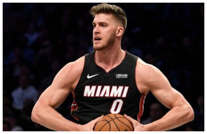 关于里程碑夜克里夫兰骑士官宣签约；全明星赛冲刺阶段刷纪录；气氛紧张；球队文化再被提及的信息-开云体育服务